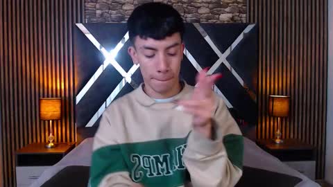 Snapshot of aaron_blink1 chatting on 09/18/25, 03:14 Aaron online show from 09/18/25, 03:14