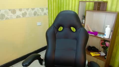 im NiallDun online show from 12/06/24, 09:43