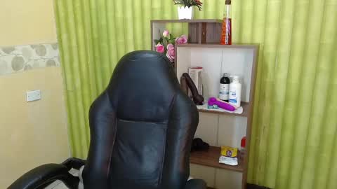 im NiallDun online show from 02/17/25, 05:14