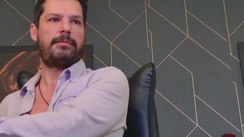 Snapshot of aaronbomer chatting on 01/18/25, 05:31 Aaron online show from 01/18/25, 05:31