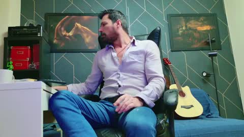 Snapshot of aaronbomer chatting on 01/22/25, 05:48 Aaron online show from 01/22/25, 05:48