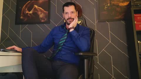 Snapshot of aaronbomer chatting on 02/10/25, 02:26 Aaron online show from 02/10/25, 02:26