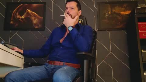 Snapshot of aaronbomer chatting on 02/14/25, 04:15 Aaron online show from 02/14/25, 04:15