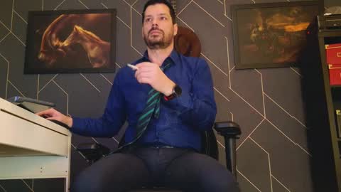 Snapshot of aaronbomer chatting on 02/17/25, 08:26 Aaron online show from 02/17/25, 08:26