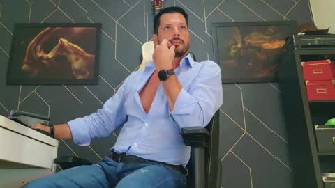 Snapshot of aaronbomer chatting on 03/10/25, 06:27 Aaron online show from 03/10/25, 06:27