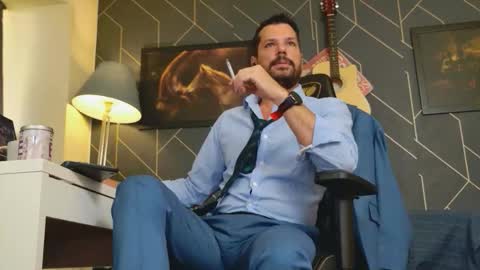 Snapshot of aaronbomer chatting on 09/10/25, 06:46 Aaron online show from 09/10/25, 06:46