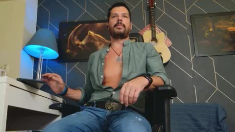 Snapshot of aaronbomer chatting on 09/11/25, 10:21 Aaron online show from 09/11/25, 10:21