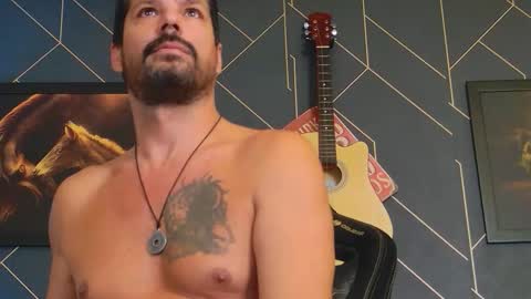 Snapshot of aaronbomer chatting on 10/08/25, 10:29 Aaron online show from 10/08/25, 10:29