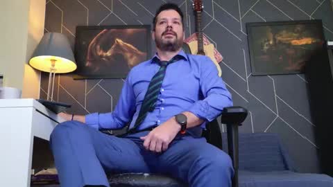 Snapshot of aaronbomer chatting on 11/09/25, 03:05 Aaron online show from 11/09/25, 03:05