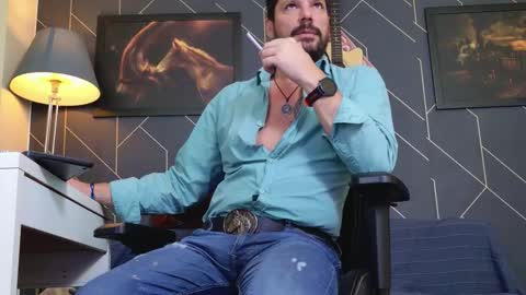 Snapshot of aaronbomer chatting on 11/09/25, 07:45 Aaron online show from 11/09/25, 07:45