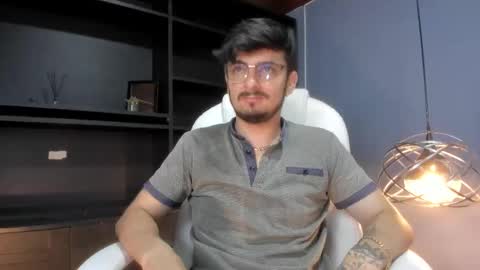 aaronfuentes7 online show from 09/23/25, 05:49