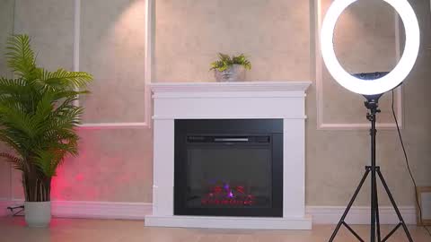 Snapshot of abbela_white chatting on 09/22/25, 06:04 Alexa online show from 09/22/25, 06:04