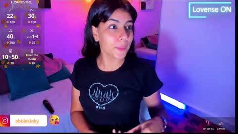Snapshot of abbie_kinky chatting on 10/19/25, 03:01 abbie_kinky online show from 10/19/25, 03:01