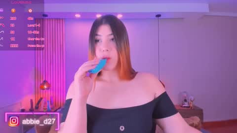 Abbie Edmond  online show from 11/25/25, 03:50