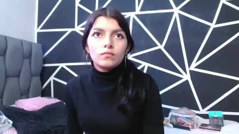 Snapshot of abby_and_chriss18 chatting on 01/18/25, 02:58 Abby y Crhiss online show from 01/18/25, 02:58