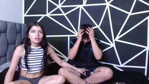 Snapshot of abby_and_chriss18 chatting on 01/23/25, 03:37 Abby y Crhiss online show from 01/23/25, 03:37
