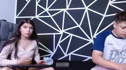 Snapshot of abby_and_chriss18 chatting on 01/25/25, 02:47 Abby y Crhiss online show from 01/25/25, 02:47