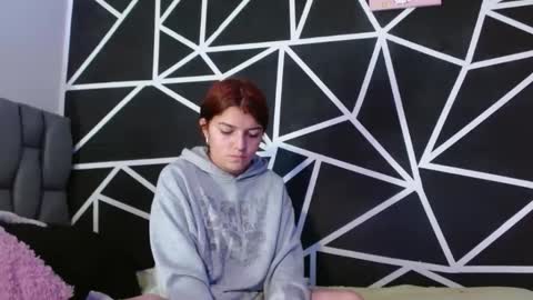 Snapshot of abby_and_chriss18 chatting on 09/11/25, 04:01 Abby y Crhiss online show from 09/11/25, 04:01