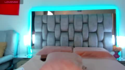 Snapshot of abby_blue01 chatting on 01/08/25, 01:53 abby_blue01 online show from 01/08/25, 01:53
