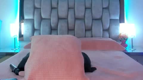 Snapshot of abby_blue01 chatting on 02/27/25, 02:42 abby_blue01 online show from 02/27/25, 02:42
