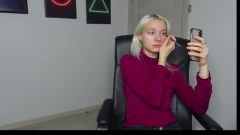 Snapshot of abby_laker chatting on 10/15/25, 12:49 ABBY LAKER online show from 10/15/25, 12:49