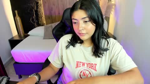 Snapshot of abby_millerr_ chatting on 01/25/25, 12:16 Abbygail online show from 01/25/25, 12:16