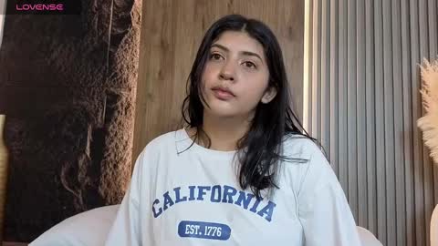 Snapshot of abby_millerr_ chatting on 02/05/25, 12:27 Abbygail online show from 02/05/25, 12:27