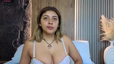 Snapshot of abby_millerr_ chatting on 10/01/25, 12:22 Abbygail online show from 10/01/25, 12:22