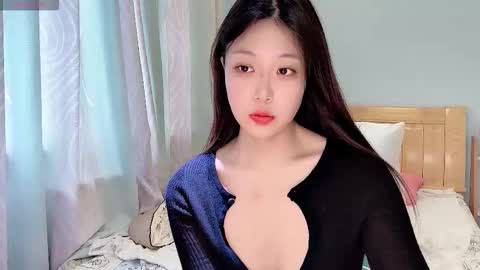 Snapshot of abby_min_min_173 chatting on 09/25/25, 02:15 abby_min_min_173 online show from 09/25/25, 02:15