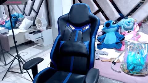 Snapshot of abby_sexyxx chatting on 12/27/24, 10:05 abby sexyxx online show from 12/27/24, 10:05