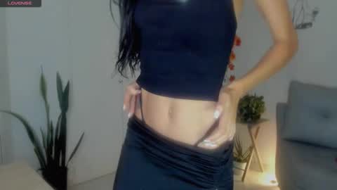 Laura  online show from 11/19/25, 12:32