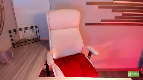 INSTAGRAM abby hall82 online show from 10/23/25, 11:35