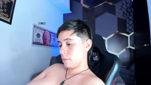 Snapshot of abbysmiitth_ chatting on 10/28/25, 10:01 Abby Smith online show from 10/28/25, 10:01