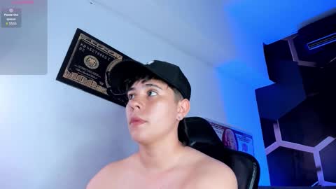 Snapshot of abbysmiitth_ chatting on 11/12/25, 01:39 Abby Smith online show from 11/12/25, 01:39