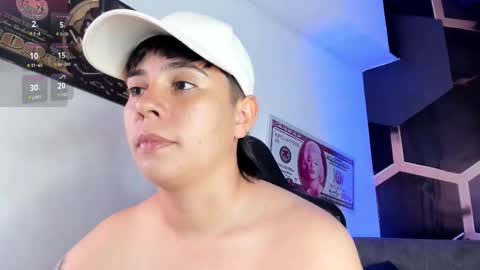 Snapshot of abbysmiitth_ chatting on 11/12/25, 09:14 Abby Smith online show from 11/12/25, 09:14