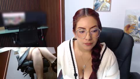 Snapshot of abbystones chatting on 03/05/25, 05:50 Abby Stones online show from 03/05/25, 05:50