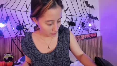 Abigail online show from 10/26/25, 11:38