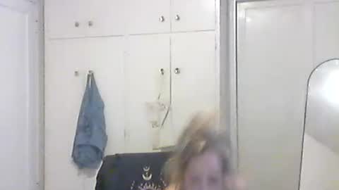 abdgg83476 online show from 10/22/25, 04:02