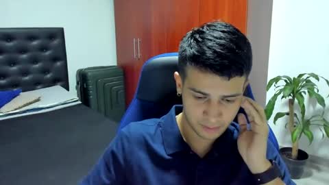 Snapshot of abelasburgo chatting on 10/19/25, 04:57 Independence model AbelAsburgo online show from 10/19/25, 04:57