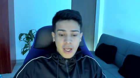 Snapshot of abelasburgo chatting on 11/17/25, 12:49 Independence model AbelAsburgo online show from 11/17/25, 12:49