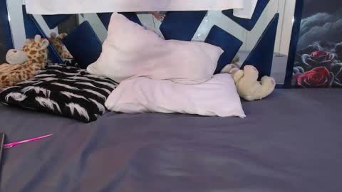 abi_mua online show from 10/17/25, 09:50