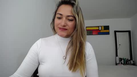 Snapshot of abie_spicy_ chatting on 01/27/25, 02:13 ximena online show from 01/27/25, 02:13