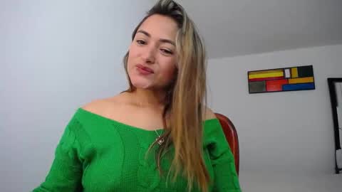 Snapshot of abie_spicy_ chatting on 01/31/25, 01:56 ximena online show from 01/31/25, 01:56