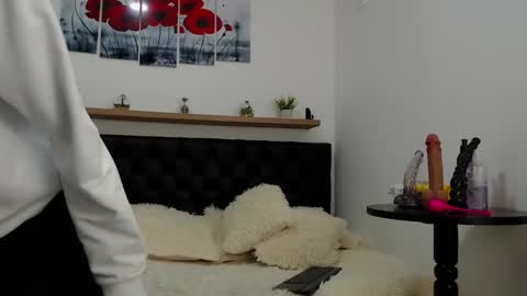 Abigail online show from 01/22/25, 01:20