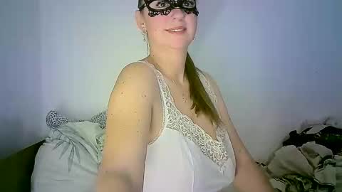 Snapshot of abigailove4u chatting on 12/04/24, 08:40 GoldenFish online show from 12/04/24, 08:40