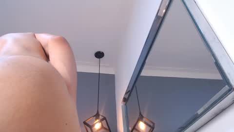 Snapshot of abigailwilliams_ chatting on 03/10/25, 11:21 Abigail online show from 03/10/25, 11:21