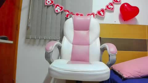 Snapshot of abiigail_fox chatting on 02/12/25, 03:07 Abigail online show from 02/12/25, 03:07