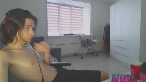 hi  cum in pvt noi extra tip online show from 12/05/24, 09:28