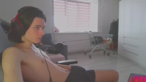 hi  cum in pvt noi extra tip online show from 12/12/24, 09:30