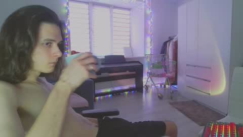 hi  cum in pvt noi extra tip online show from 01/24/25, 11:26